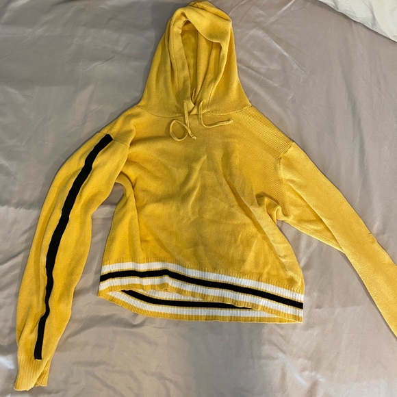 Urban heritage cropped knitted yellow hoodie - Picture 1 of 3